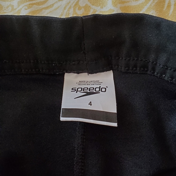 Blacl Speedo Shorts - Size 4 - Picture 3 of 3